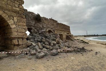 Zawalił się jeden z łuków starożytnego akweduktu w Cezarei Nadmorskiej