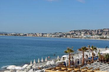Nicea wprowadza zakaz palenia papierosów na wszystkich plażach