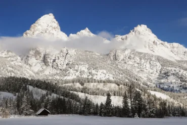 Are “as long as” and “as far as” interchangeable?