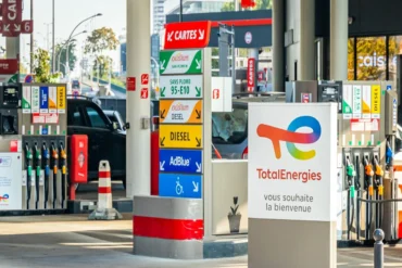 Co oznacza „plafonnement des prix” po francusku?