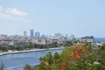 Rodzajnik w hiszpańskich nazwach miast: El Cairo, La Habana, La Paz